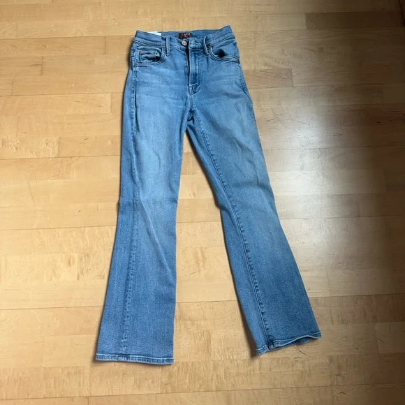 Mother Jeans The Insider Crop in a Side of Rice and Beans Cropped Kick Flare - Picture 3 of 11